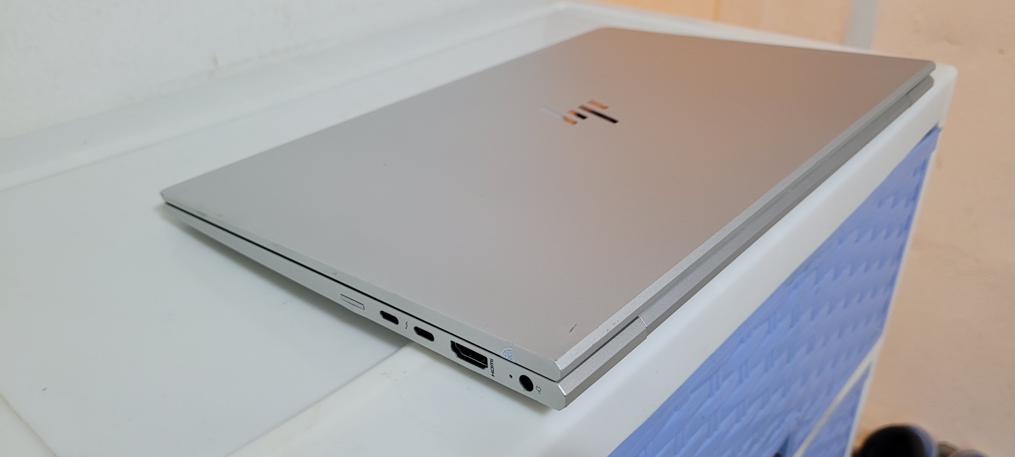 computadoras y laptops - Laptop hp Slim G5 14 Pulg Core i5 8va Gen Ram 16gb ddr4 Disco 256gb Video 8gb 2