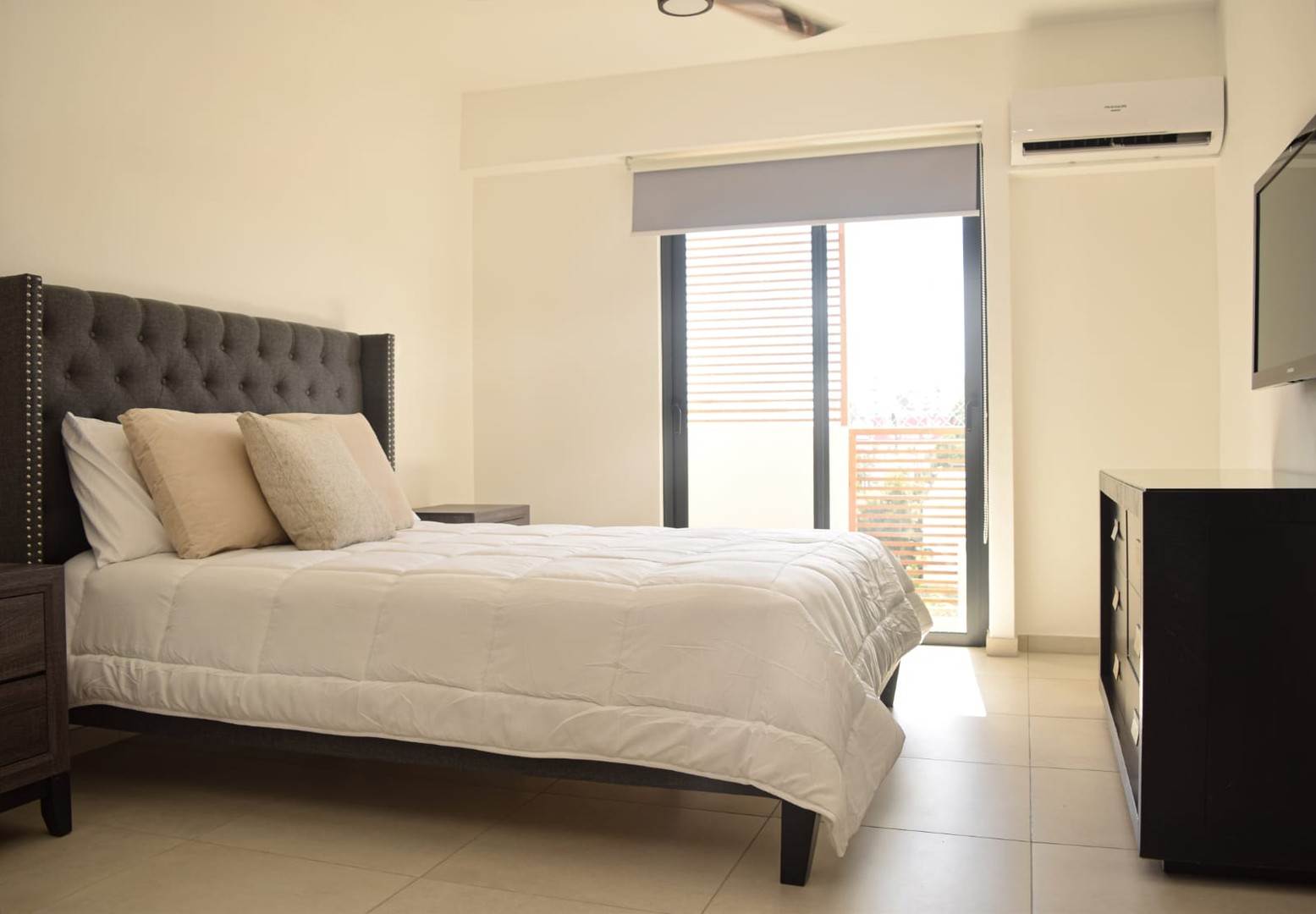 apartamentos - Alquilo Apartamento amueblado
Sector: Arroyo Hondo Viejo
 U$S 1,200