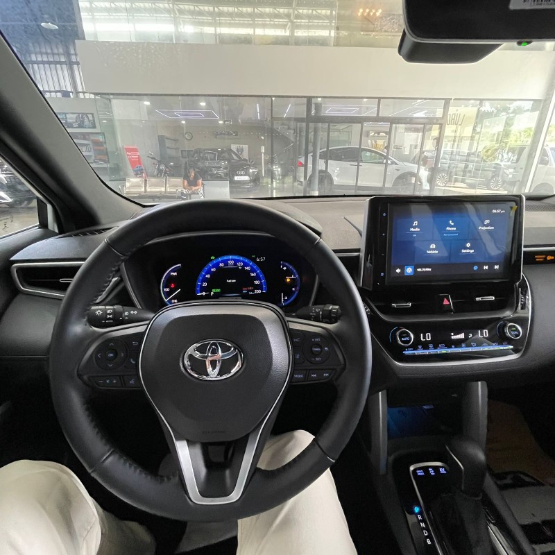 carros - Toyota Corolla  CROSS Híbrido 2023 nuevoooo 4