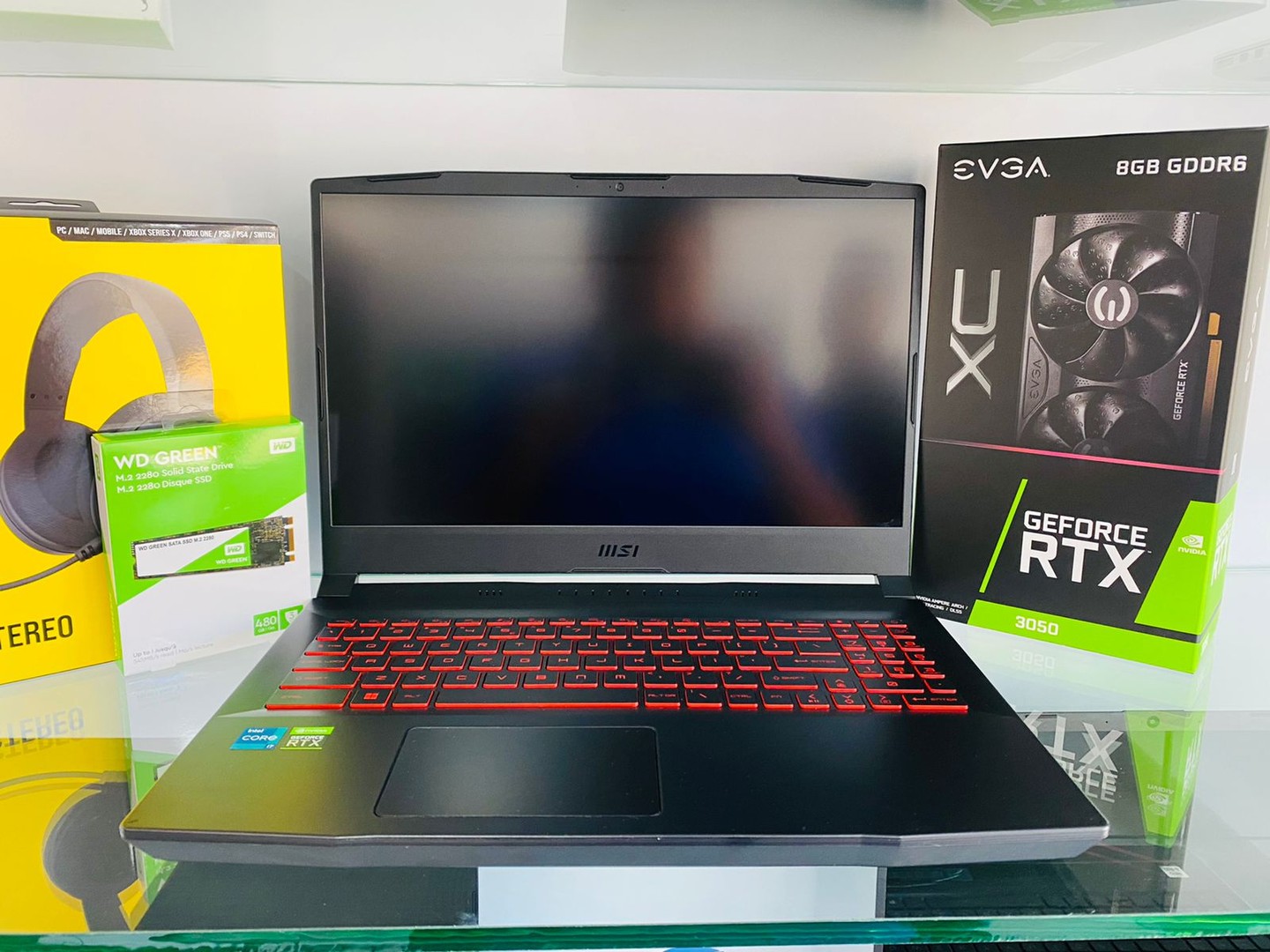 computadoras y laptops - LAPTOP MSI KATANA CORE i5-11VA 8GB RAM 512SSD RTX 3050