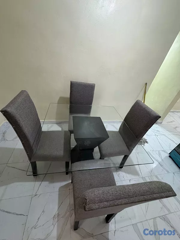 muebles y colchones - Mesa de comedor de cristal con 4 sillas 6