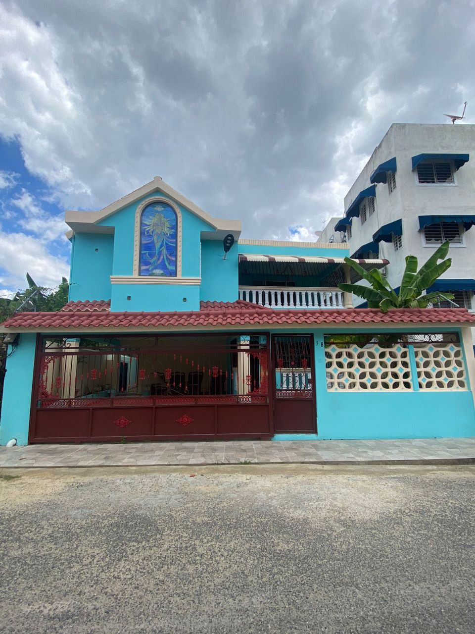 casas - Casa en el sector de vista hermosa Santo Domingo este