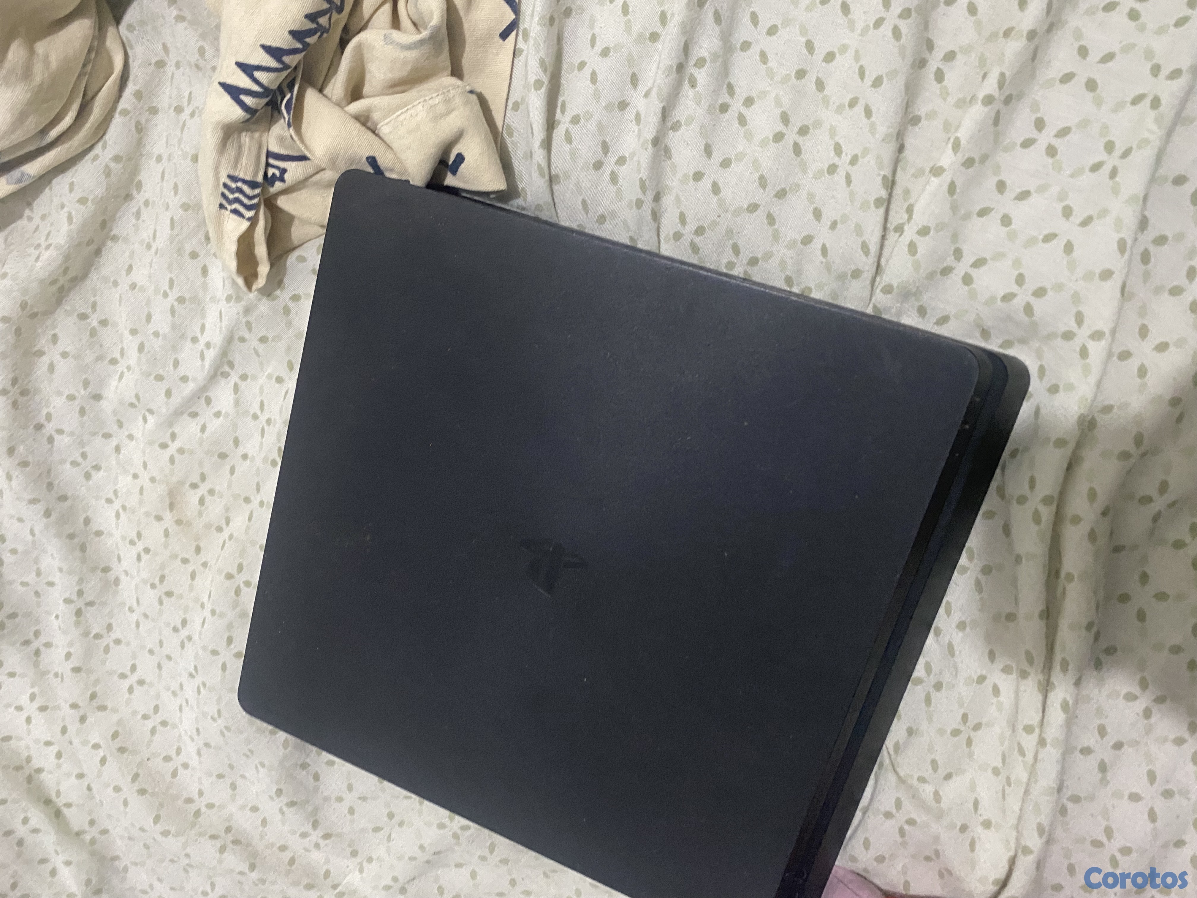 consolas y videojuegos - Se vende PS4 Slim, como nuevo 1
