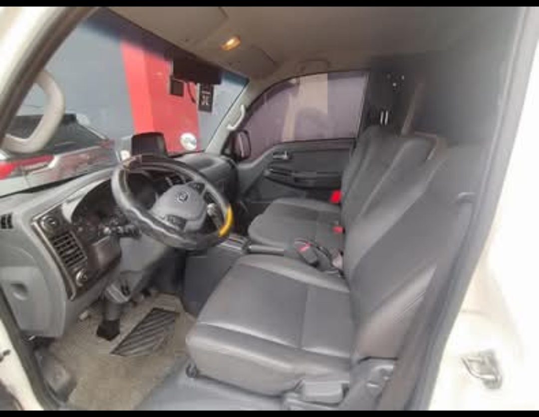 camiones y vehiculos pesados - 2019 Kia Bongo Furgón Seco Aut  3