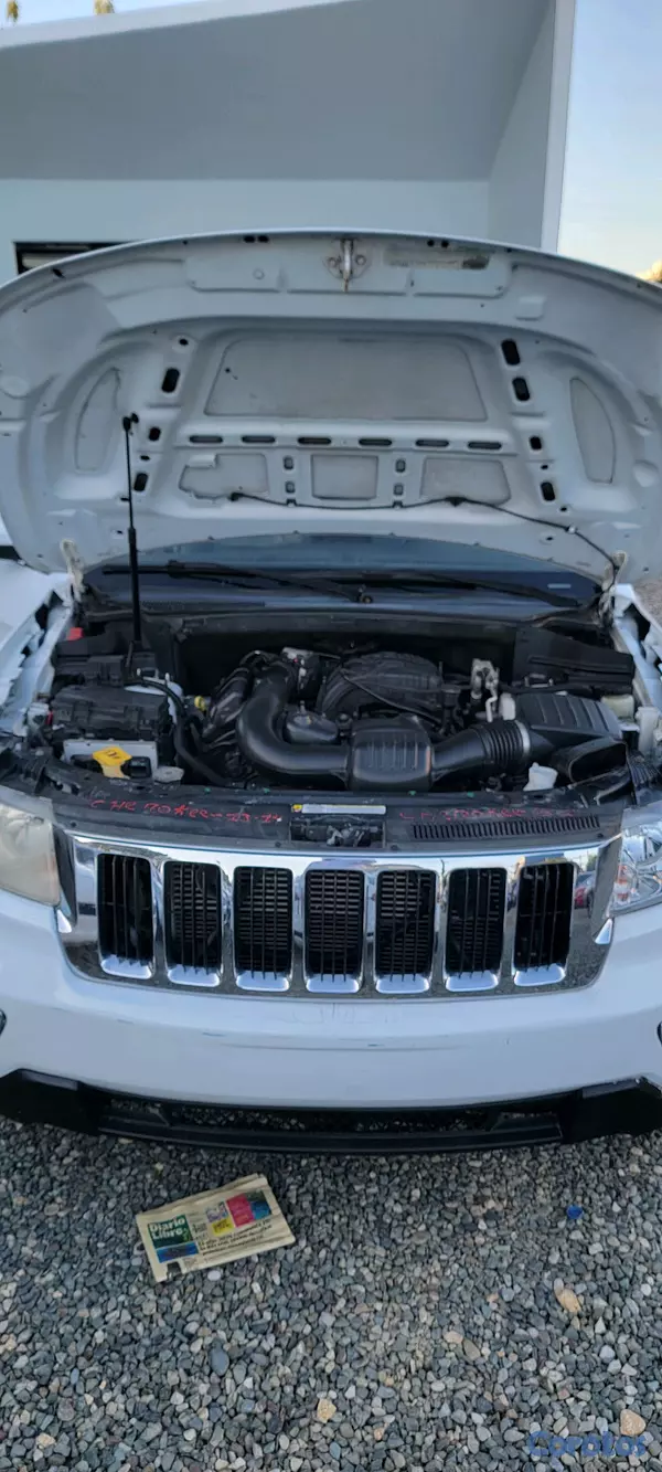 jeepetas y camionetas - JEEP GRAND CHEROKEE LAREDO  8