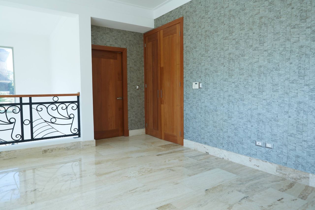 casas - Vendo casa en La Julia - zona sumamente segura 2