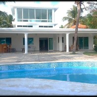 casas vacacionales y villas - Lujosa Villa en La Romana con Playa Privada