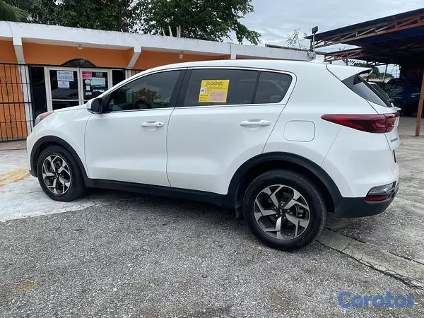 jeepetas y camionetas - Kia Sportage LX 2021 5