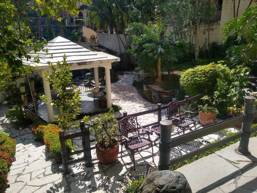 casas - Casa en venta #24-1376 amplia, con cómodas hab. jacuzzi, cocina con desayunador 8