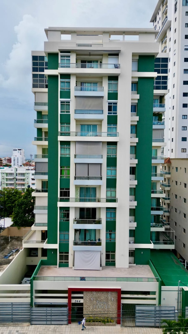 apartamentos - Venta de apartamento en torre de lujo en Alma Rosa primera Santo Domingo 