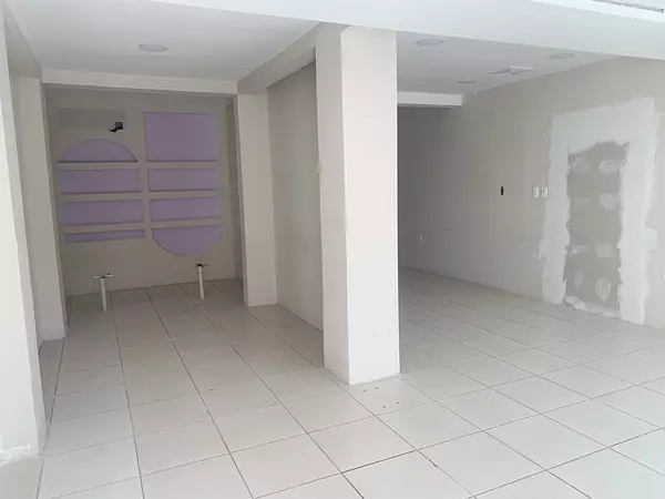 oficinas y locales comerciales - Local en los prados  4