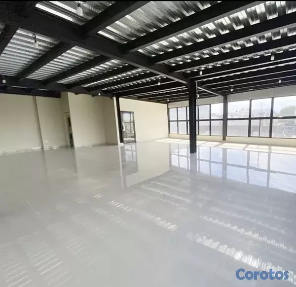 oficinas y locales comerciales - Local esquinero arroyo hondo viejo  2