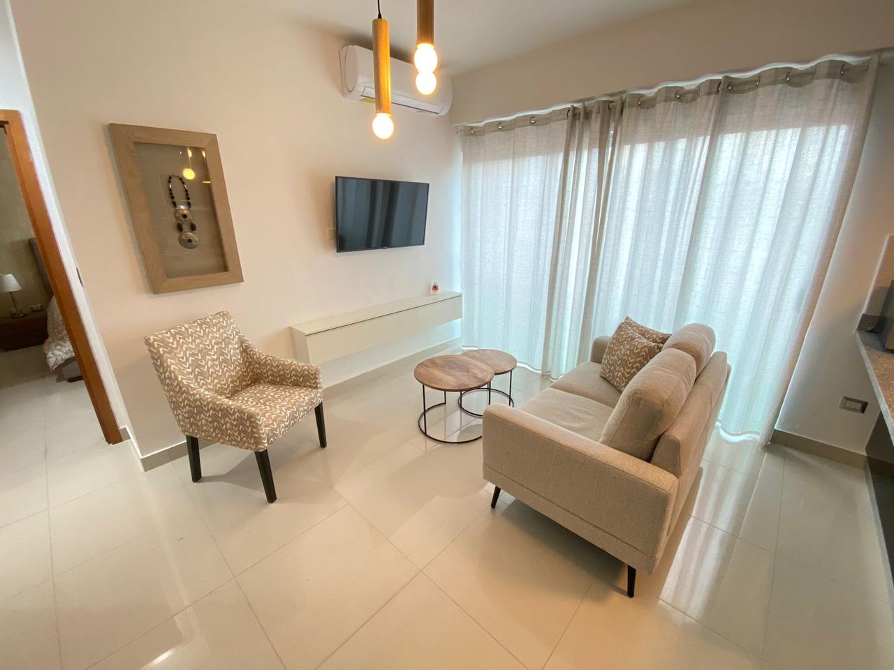apartamentos - Alquilo apartamento amueblado en Piantini 1