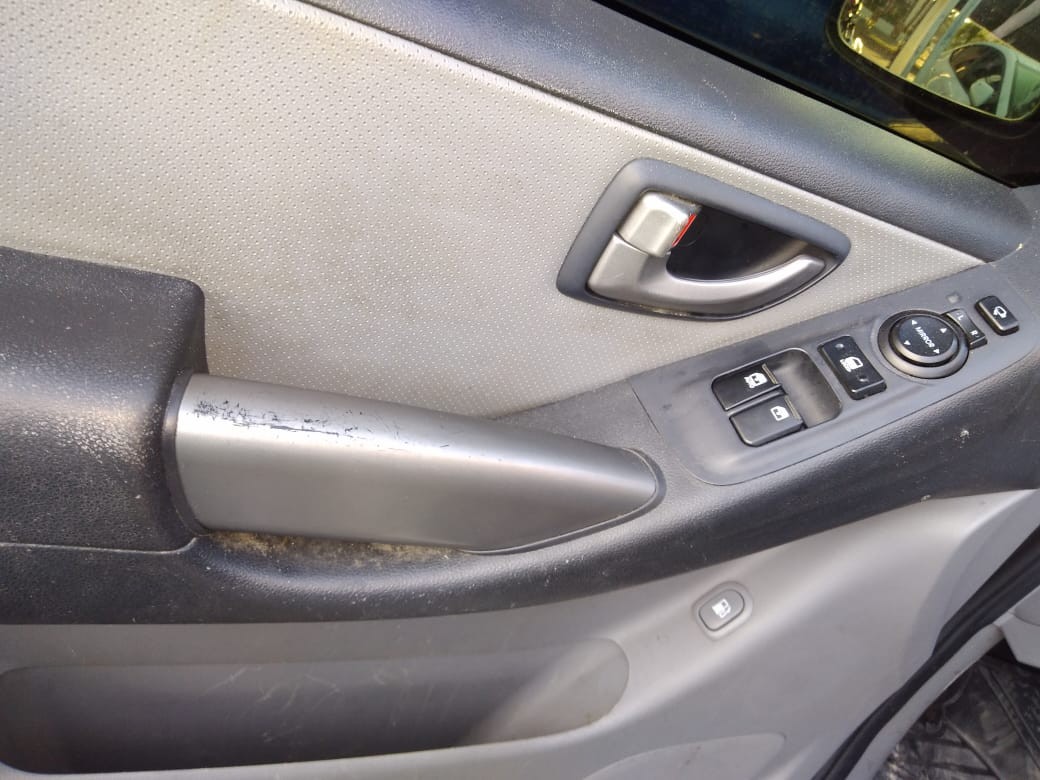 jeepetas y camionetas - HYUNDAI GRAND STAREX 2020 NEGRADESDE: RD$ 1,690.100 8