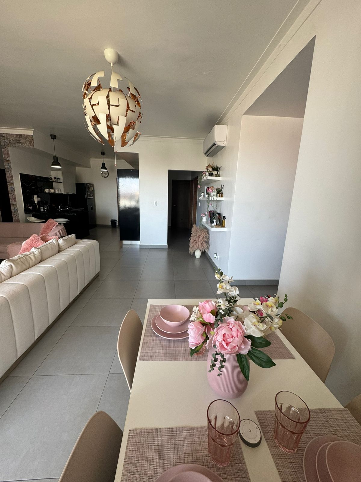 apartamentos - Venta de Apartamento en Serralles piso alto  3