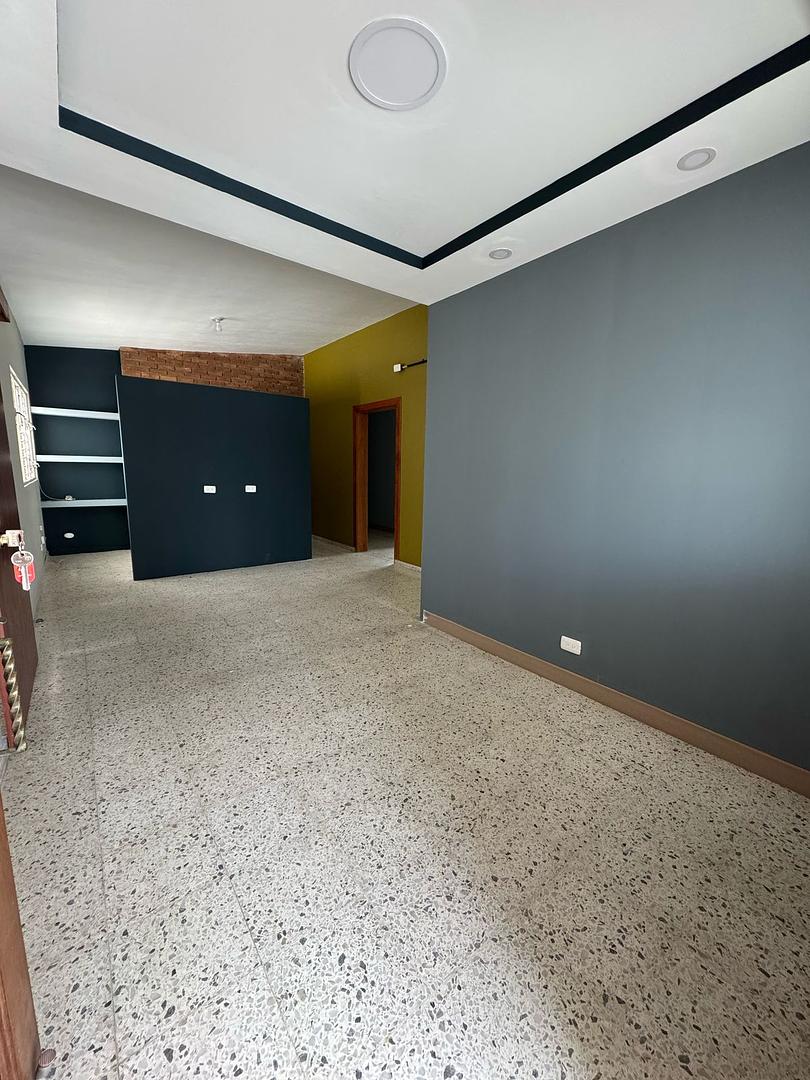 oficinas y locales comerciales - Alquilo  para oficina 78 mts  2do piso en Piantini 