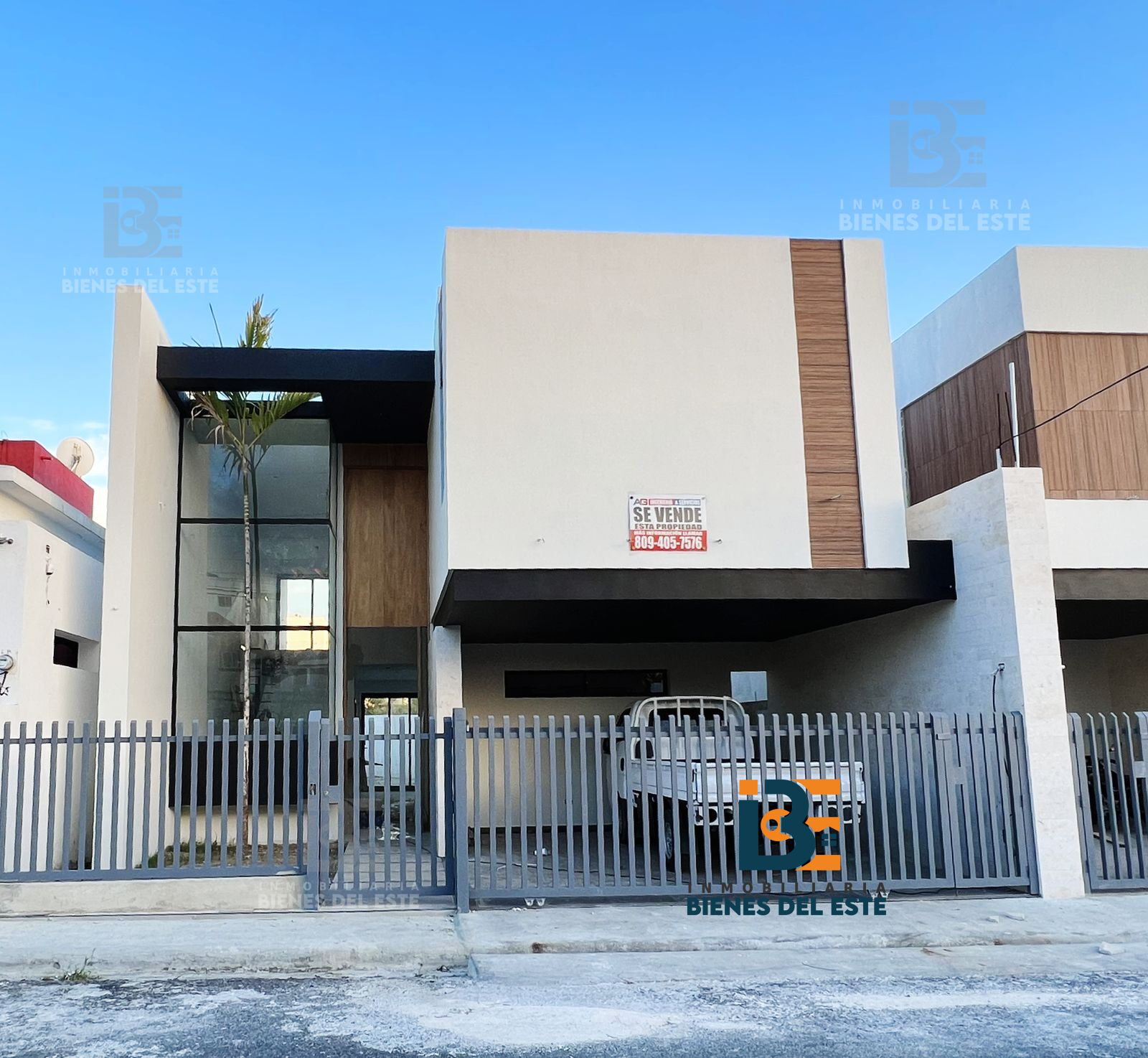 casas - Viviendas de 270 metros de construcción en 2 nivel 0