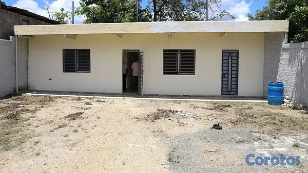 solares y terrenos - TERRENO COMERCIAL 700 MT CON OFICINA 4