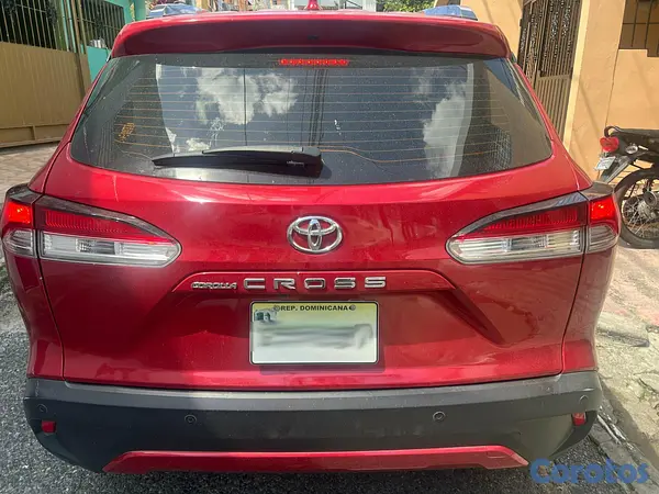 jeepetas y camionetas - Toyota Corolla cross 2022 cómo nueva 3
