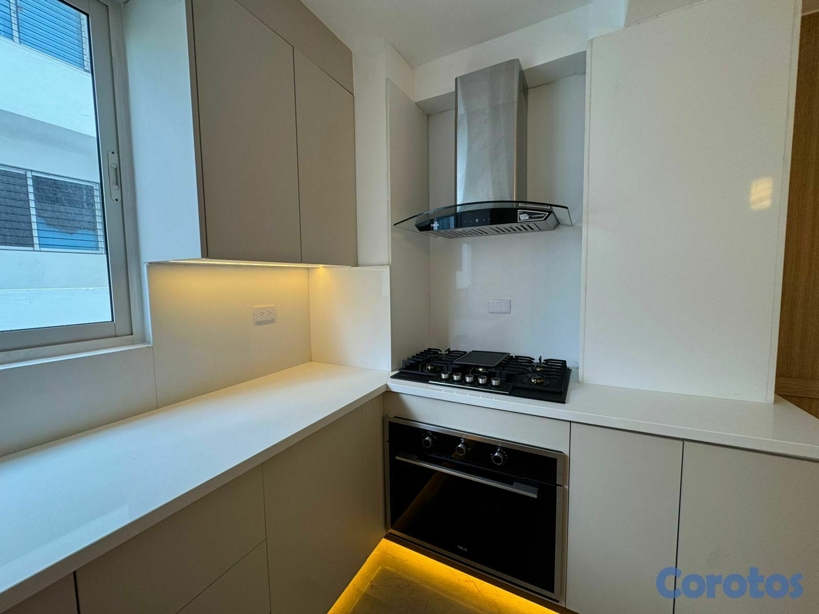 apartamentos - 📍 Alquiler en La Esmeralda, Apartmanto de 3 habita 17