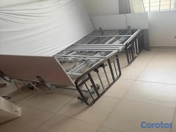 Salud y Equipamiento Médico - Vendo cama eléctrica o cama de posición.  1