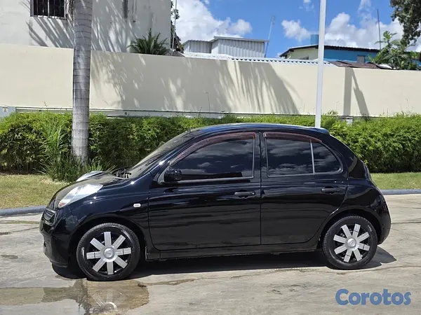 carros - Nissan March 2010
 3