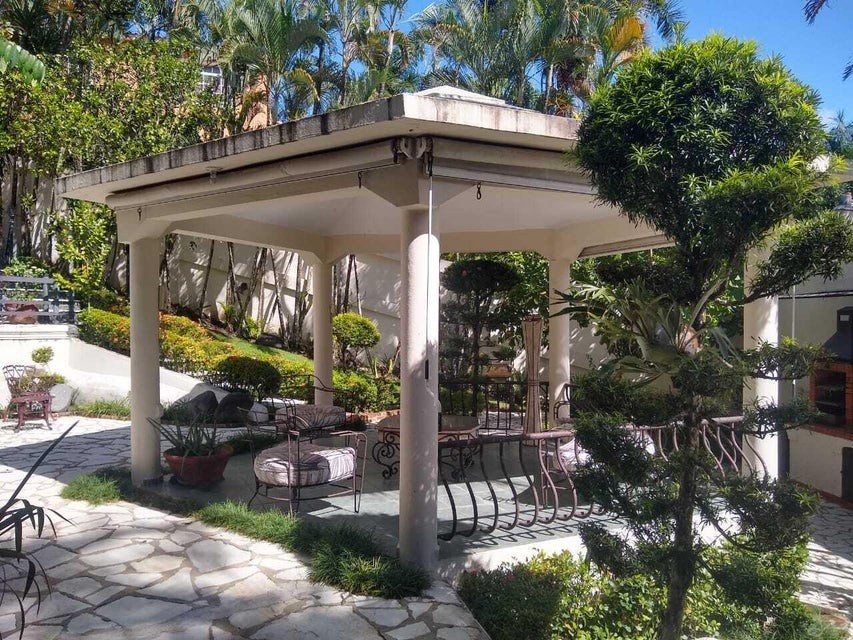 casas - Casa en venta #24-1376 amplia, con cómodas hab. jacuzzi, cocina con desayunador 9