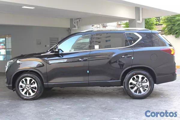 jeepetas y camionetas - KGM Rexton ADVENTURE 4