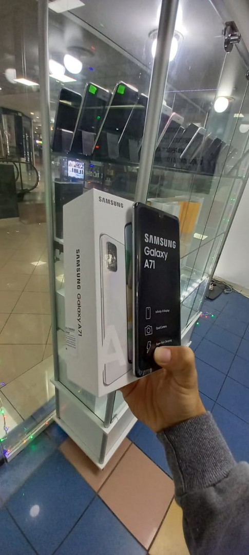 Samsung A71 128 GB!
