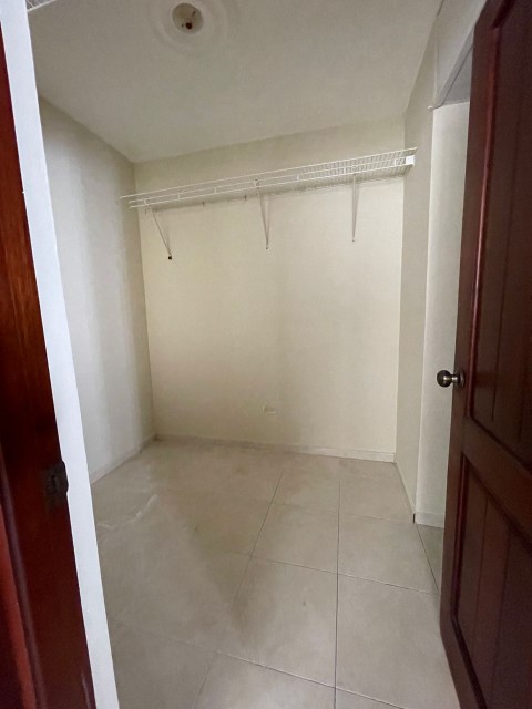 apartamentos - Apartamento en Alquiler en Evaristo Morales 9