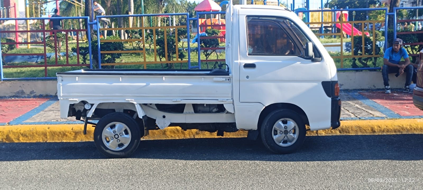 jeepetas y camionetas - DAIHATSU HIJET 2001 0