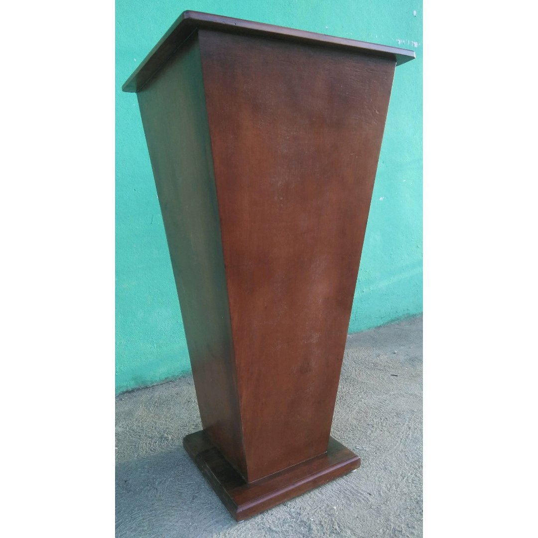 decoración y accesorios - Podium en madera pequeño  0