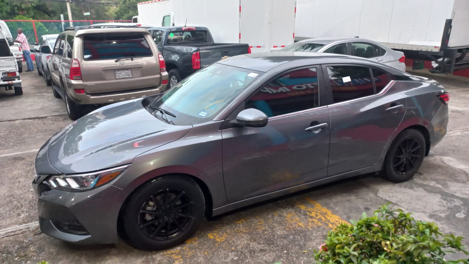carros - Nissan Sentra S año 2020 Gris Oscuro 5