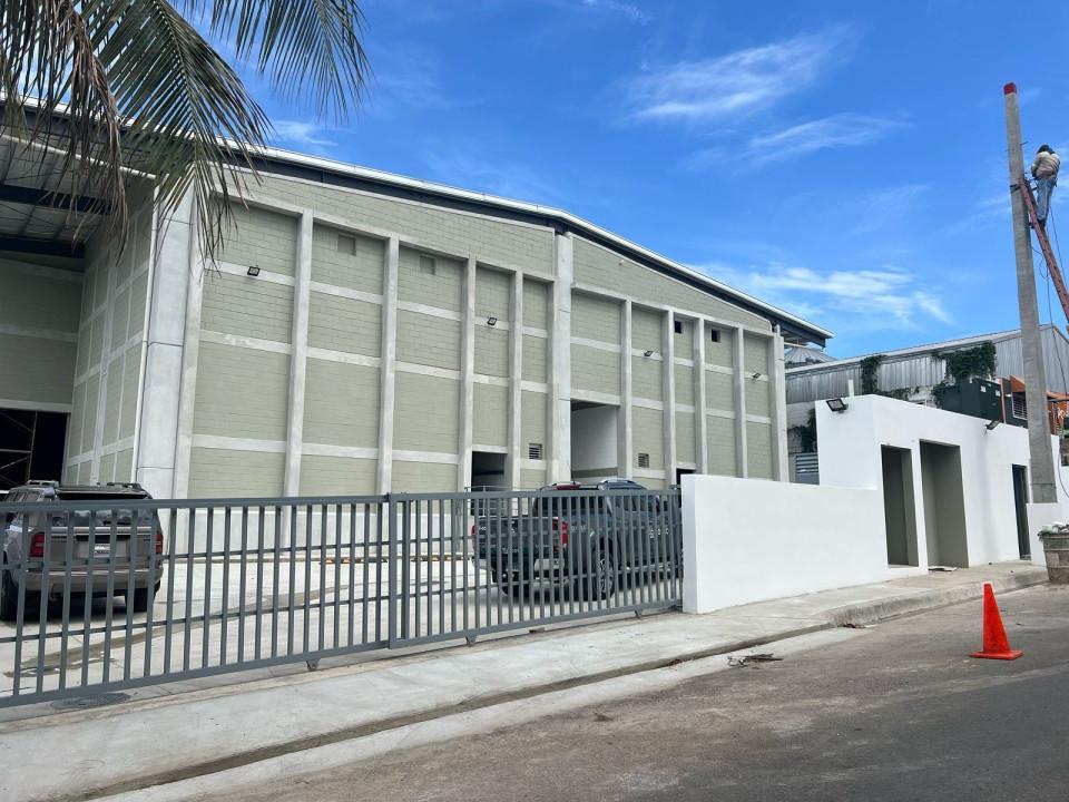 otros inmuebles - Nave Industrial en VILLA AURA 2