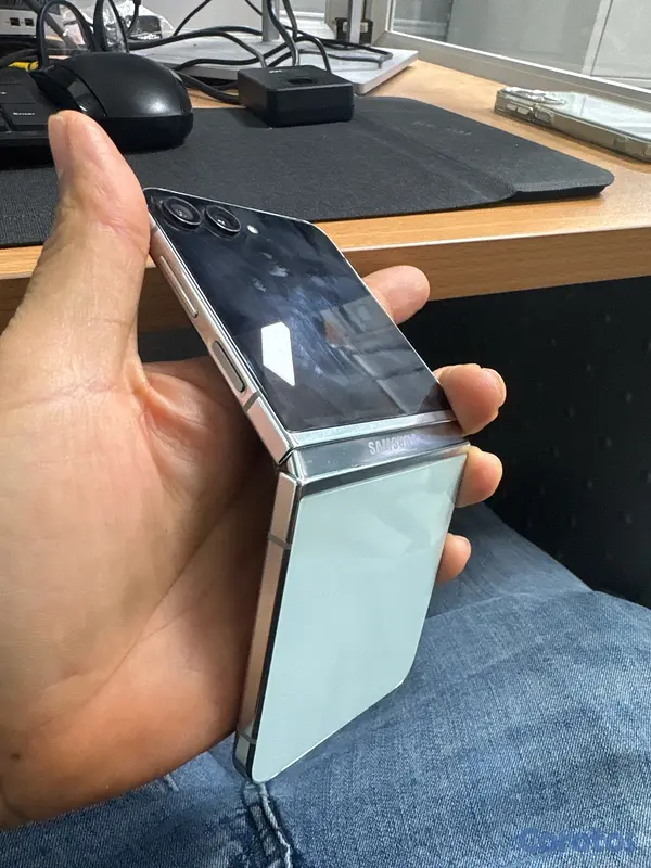 celulares y tabletas - Samsung Flip Z 5  3