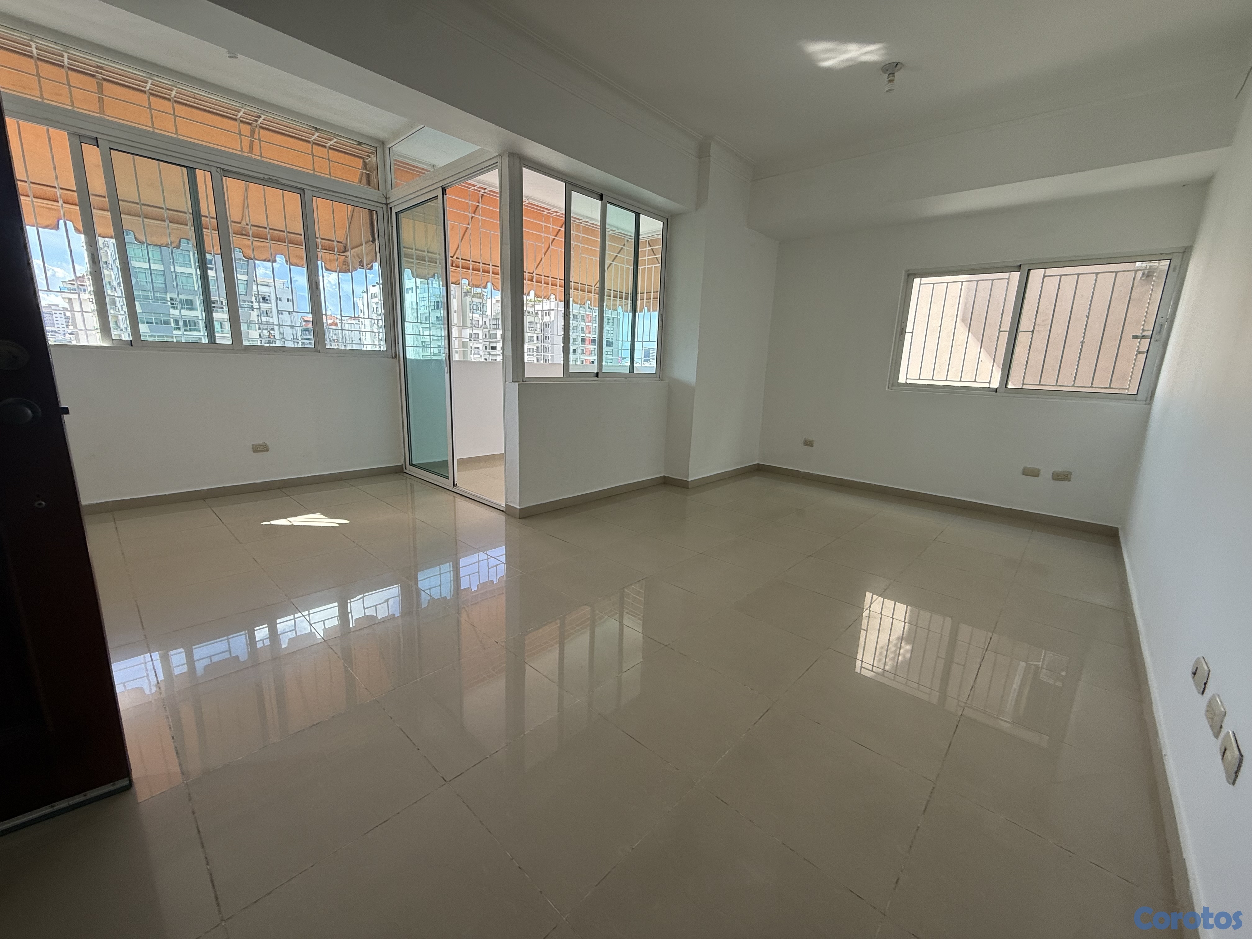 apartamentos - Vendo o alquilo piso 6 Evaristo Morales tres habit 7