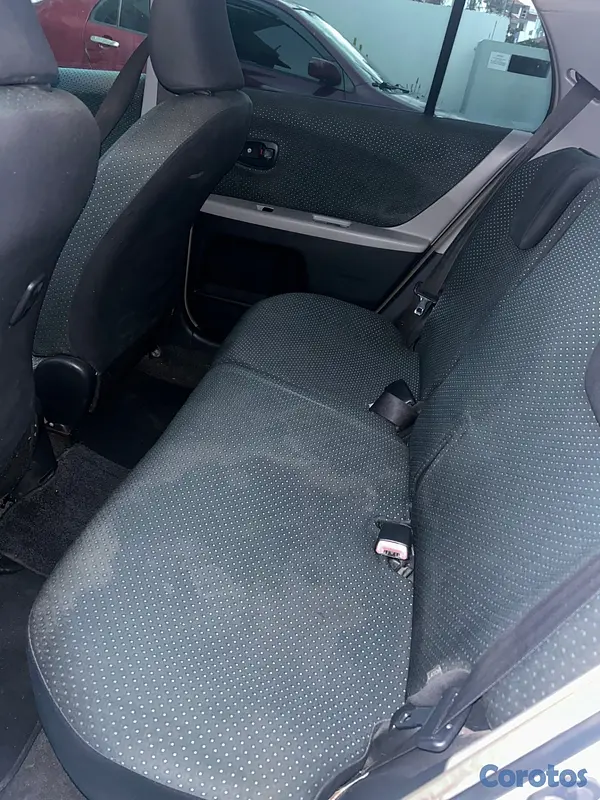 carros - Toyota Vitz 2007 4 Cilindros 18