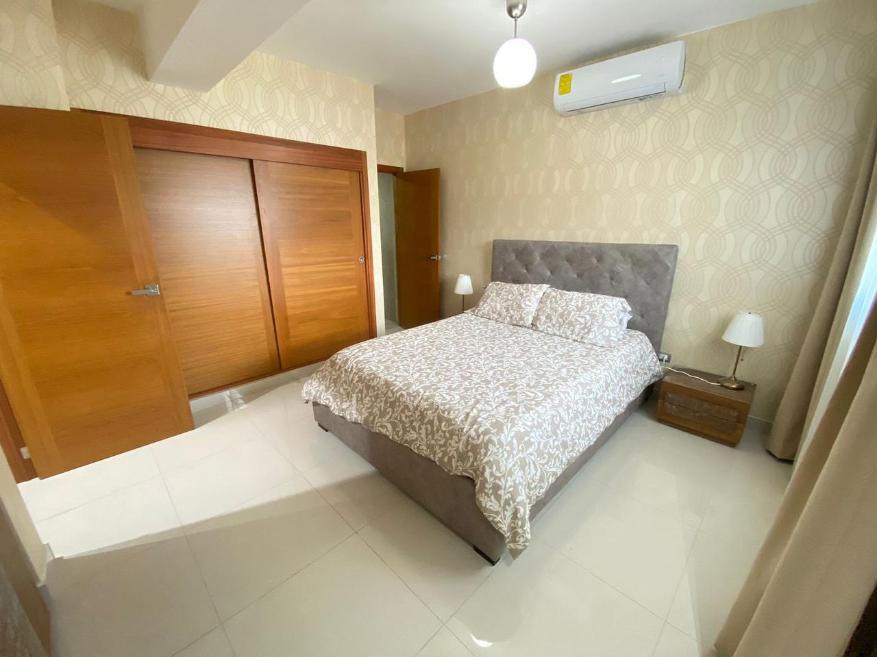 apartamentos - Alquilo apartamento amueblado en Piantini 3