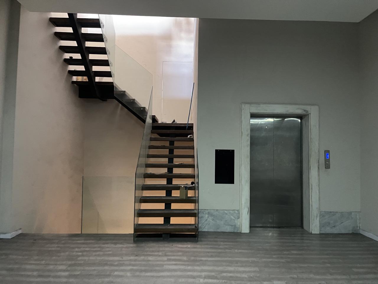 oficinas y locales comerciales - Locales comerciales oficina Piantini, Santo Domingo 10