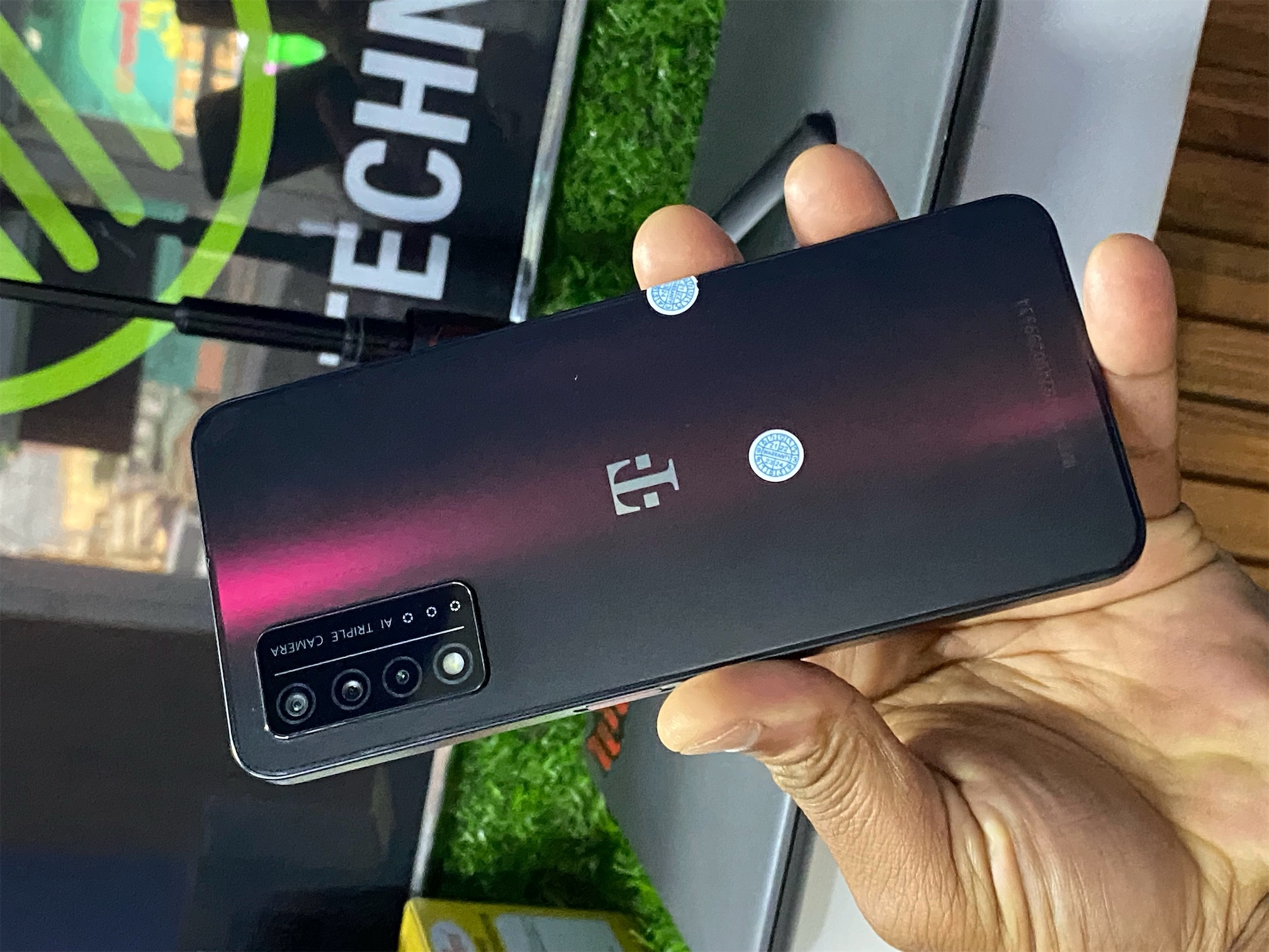 celulares y tabletas - REVVEL PLUS 5V+  64GB  6