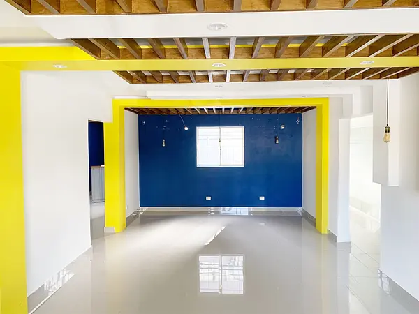 oficinas y locales comerciales - Local con buena iluminación y decoración 10