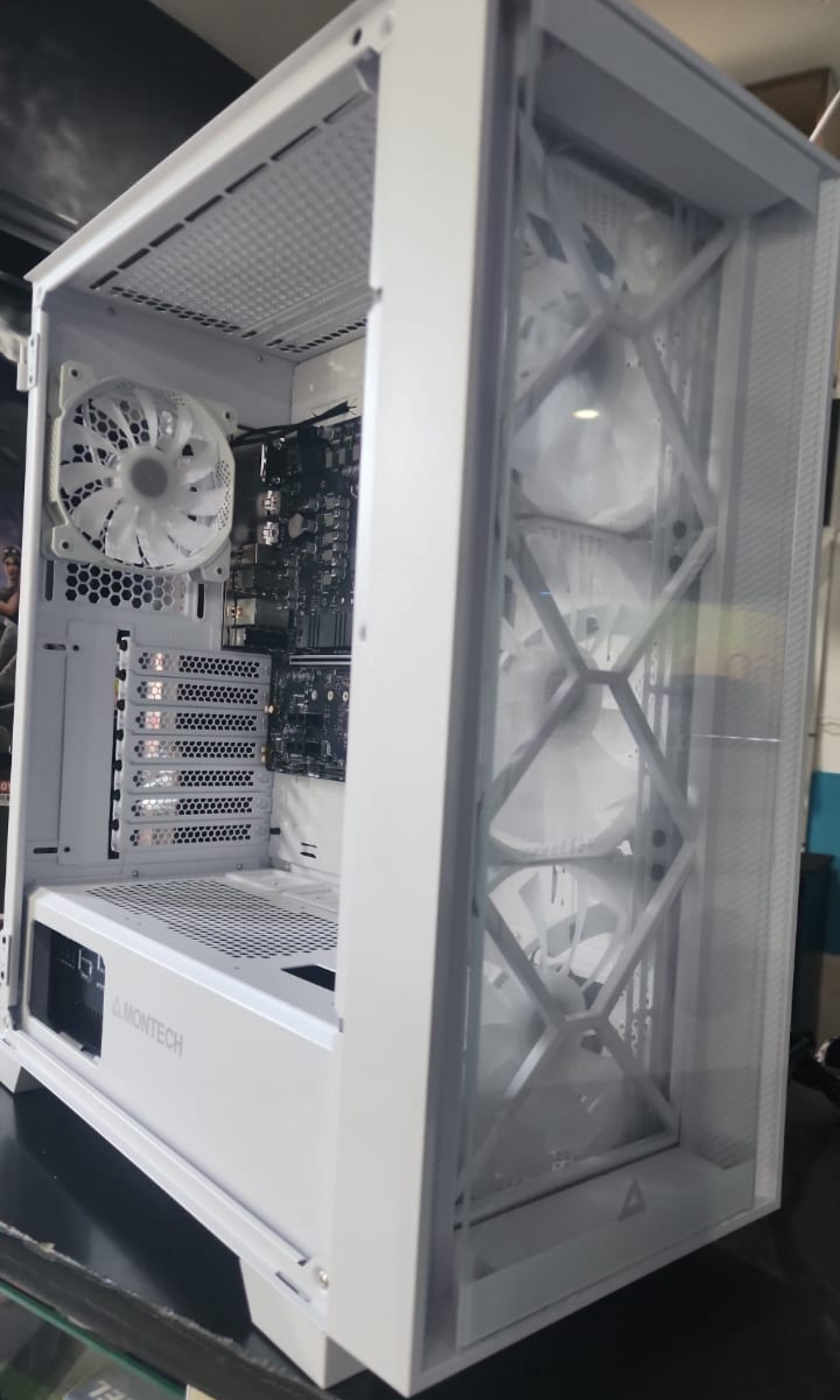 computadoras y laptops - CPU intel R Core TM i9, 12900K, 3.30 GHZ, 16 GB RAM, 1TB de disco sólido. 2