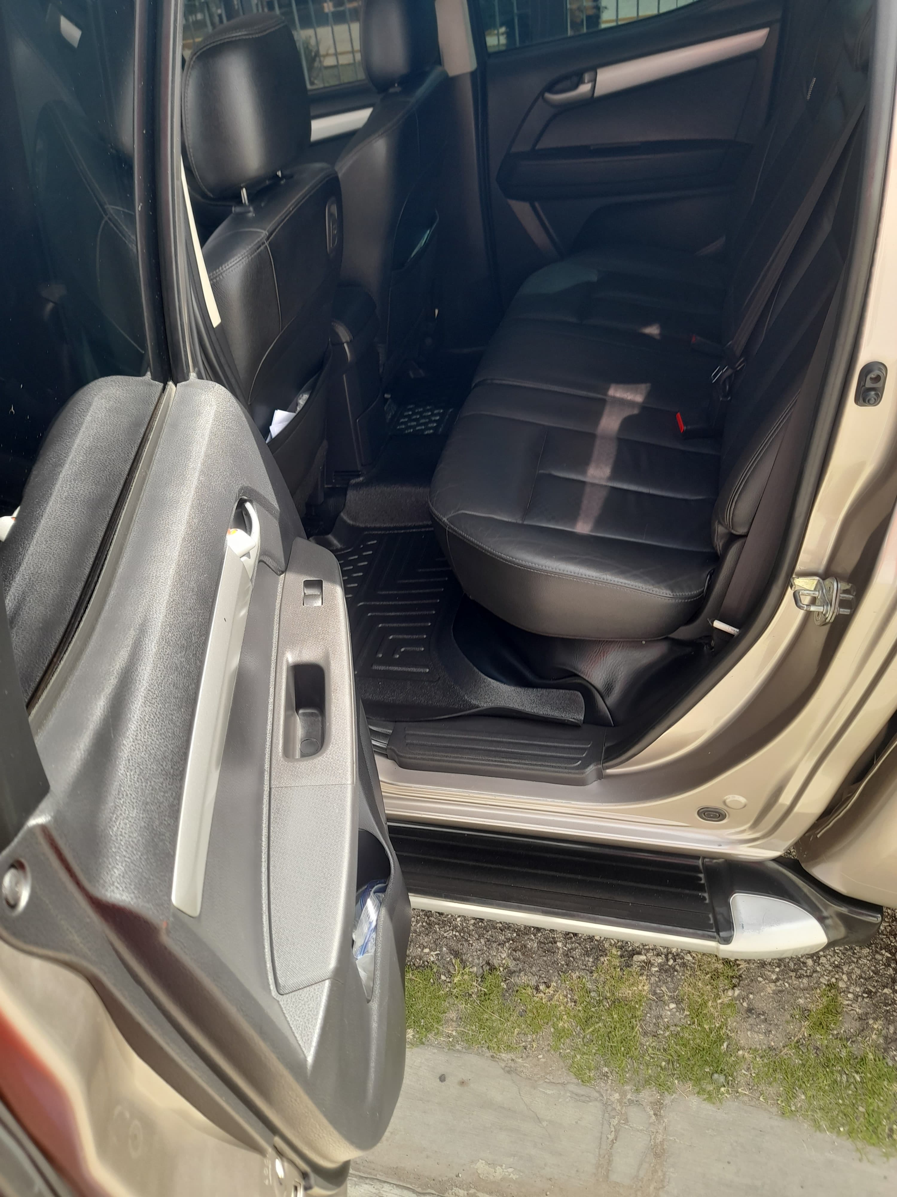jeepetas y camionetas - Isuzu dmax 2016 3