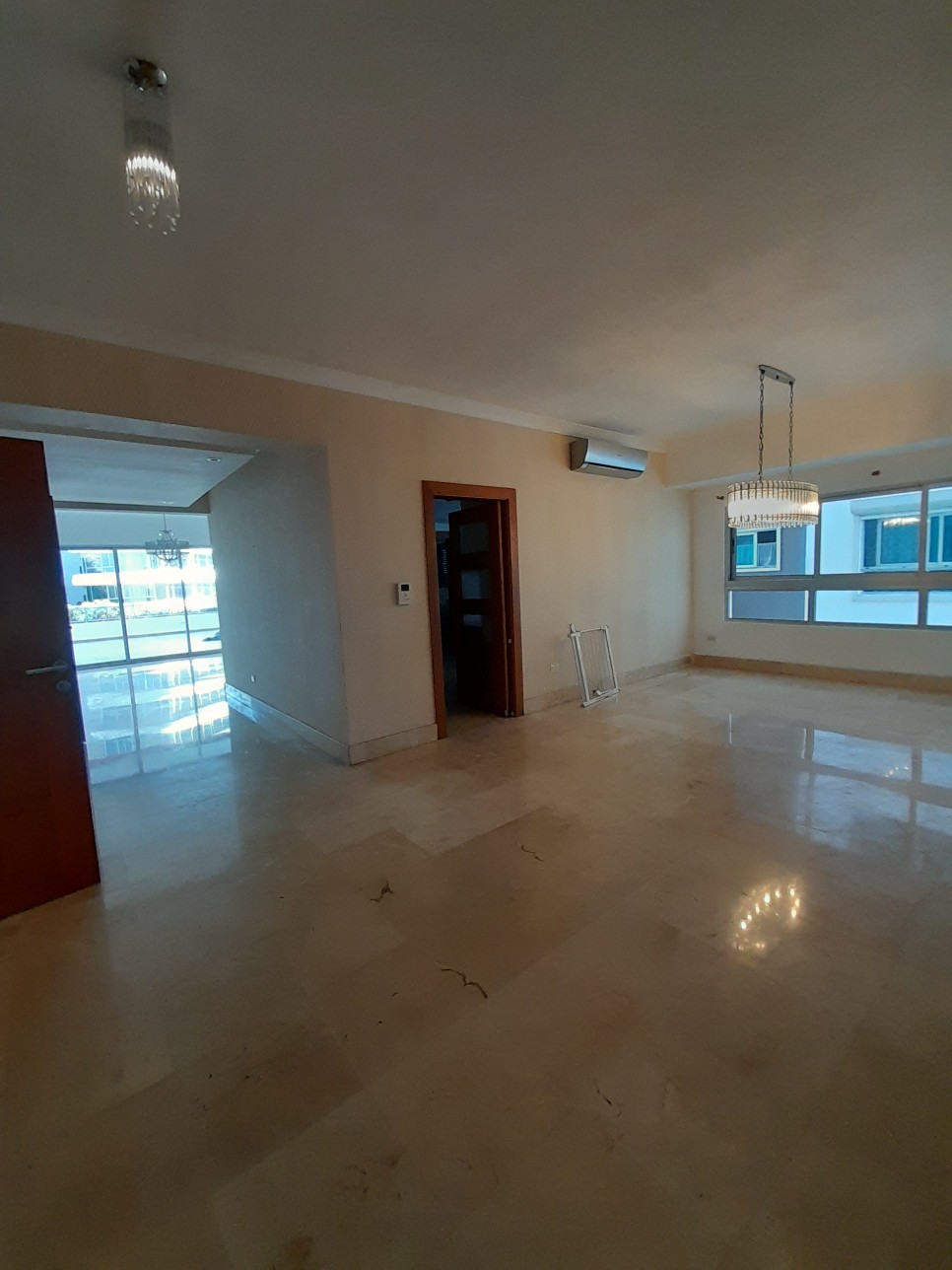 apartamentos - Rento apartamento amplio con terraza y varios parqueos 6