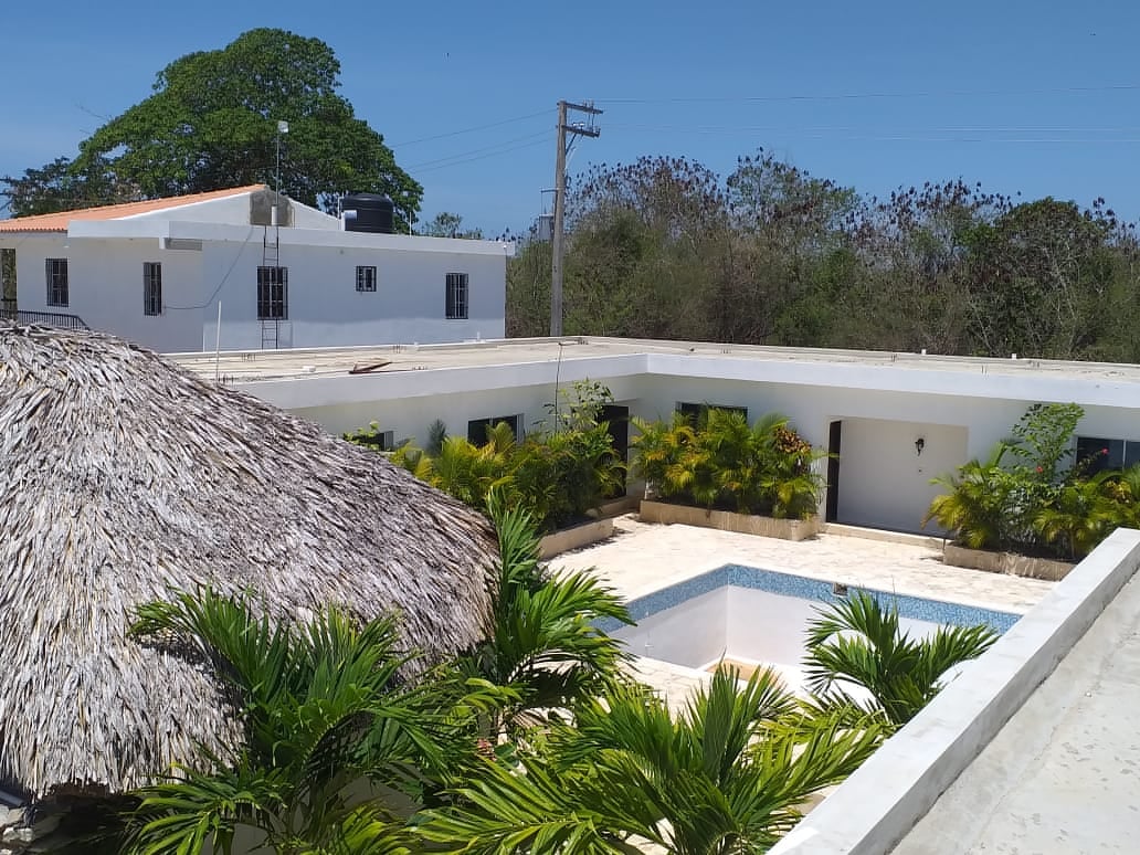 Villa en Juan Dolió de 9 habitaciones con piscina 
