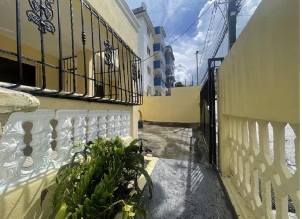 casas - VENDO CASA CHARLES DE GAULLE 3