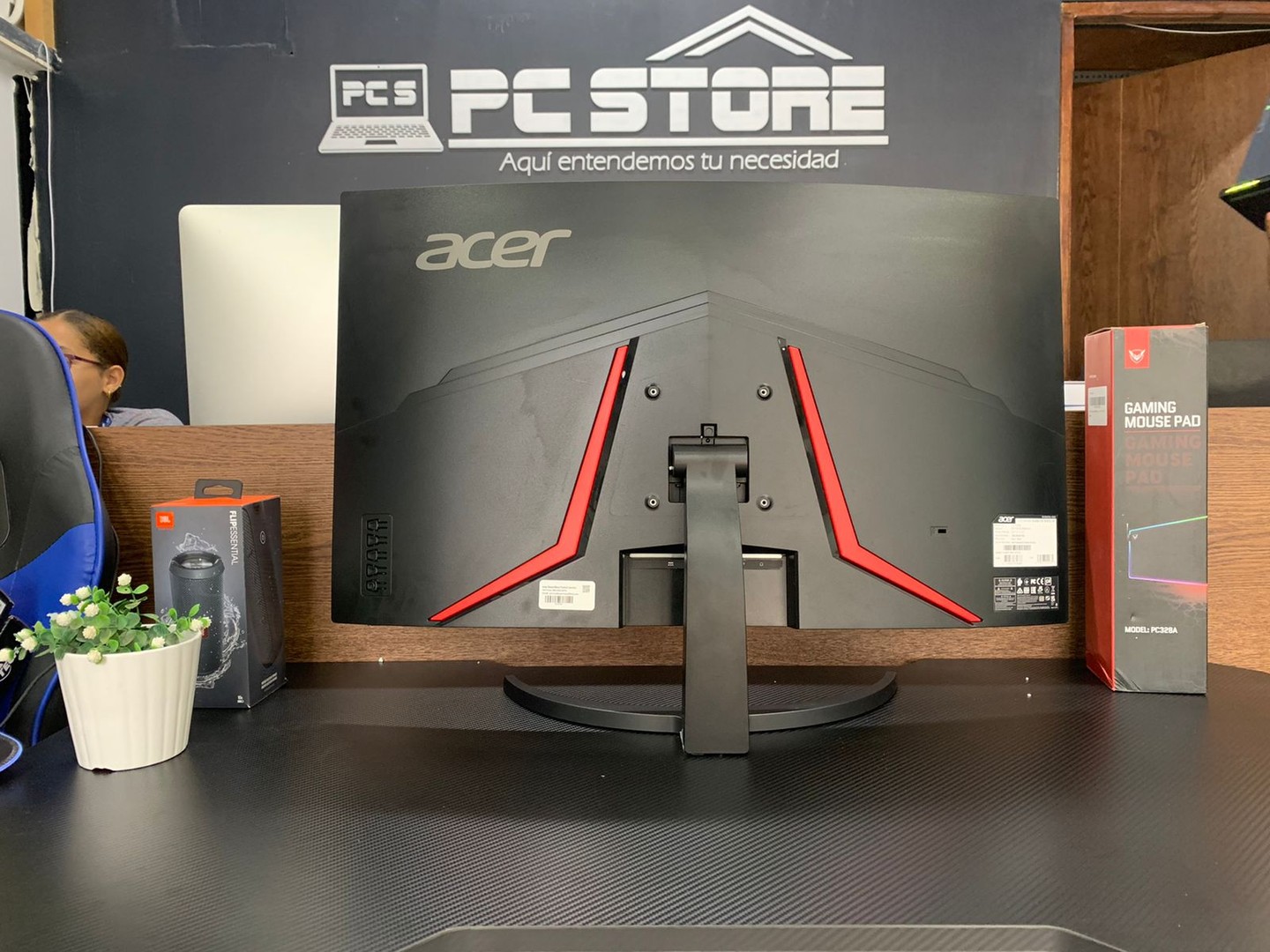 computadoras y laptops - Monitor Gaming Acer 240hz 32 plg 1ms Curvo - GAMER   1
