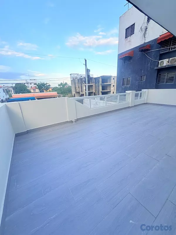 apartamentos - venta de apartamento 2da con terraza en la autopista de san isidro 5