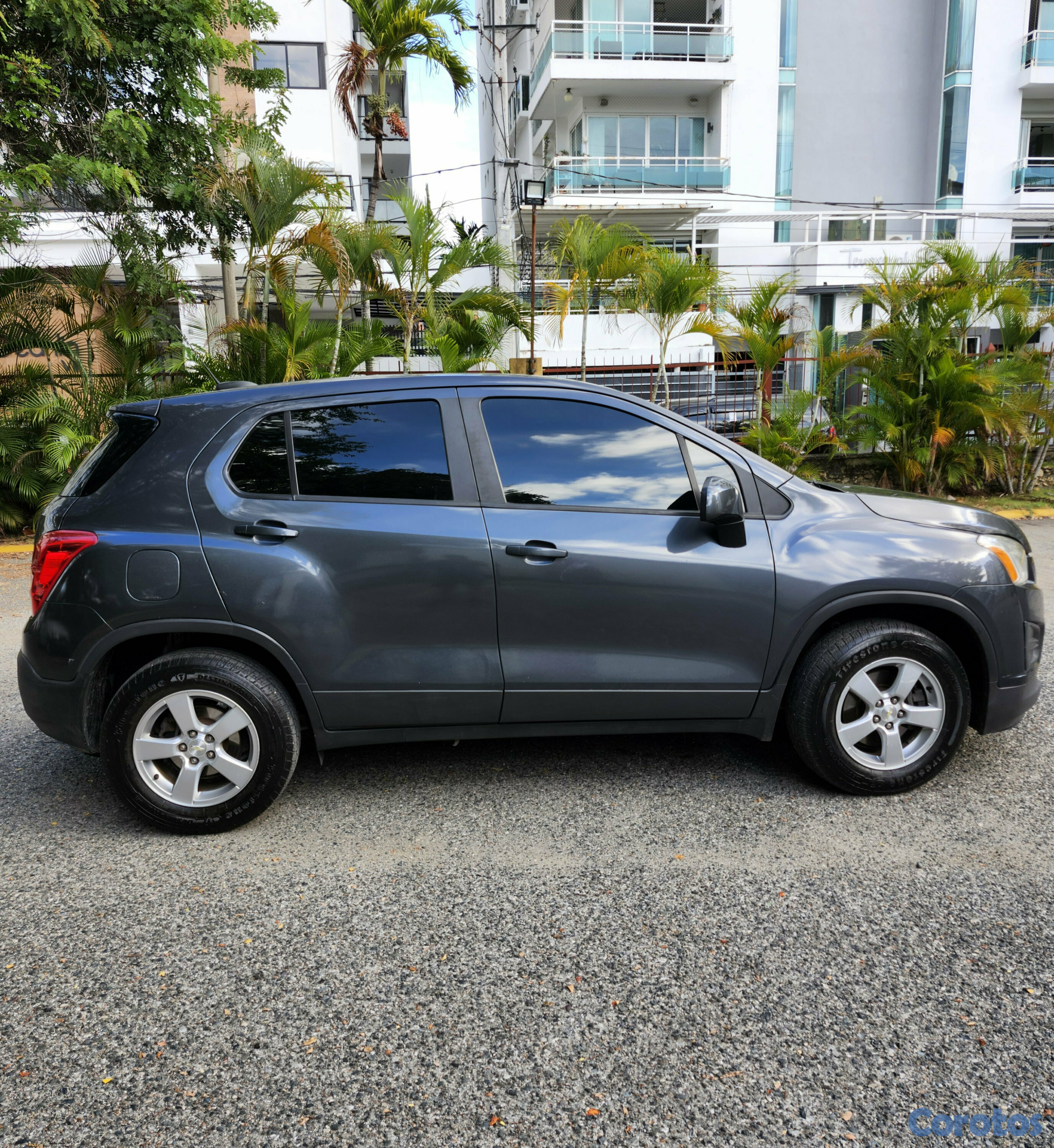 jeepetas y camionetas - Chevrolet Trax LS AWD en excelentes condiciones  5