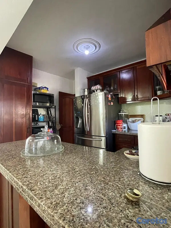 apartamentos - Apartamento con ubicación céntrica, ascensor y parqueo techado de oportunidad  6